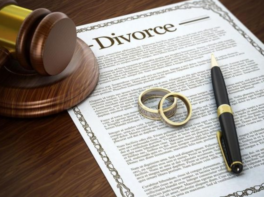 divorce lawyer in patiala House court